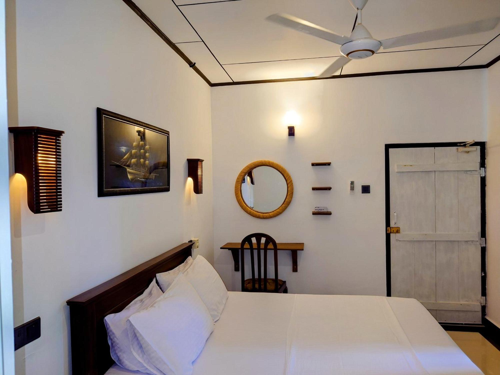 The Whitegates Lodge Weligama Buitenkant foto