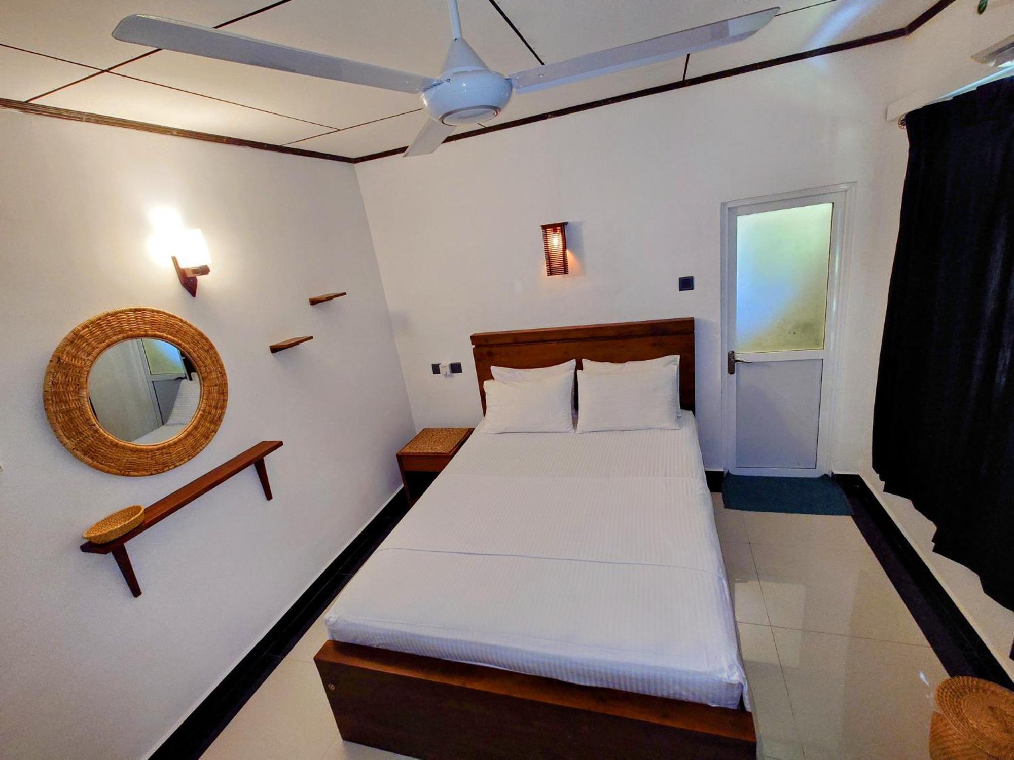 The Whitegates Lodge Weligama Buitenkant foto