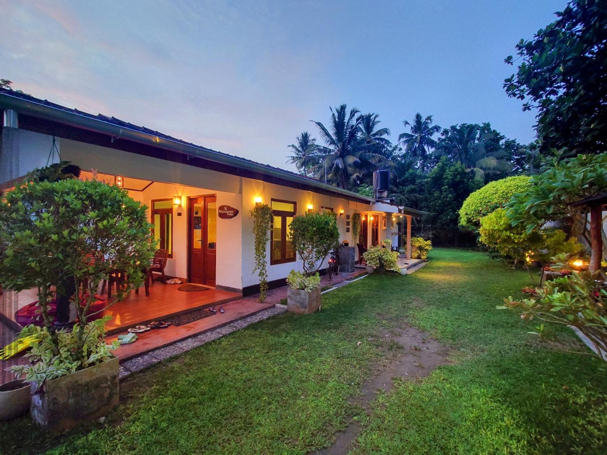 The Whitegates Lodge Weligama Buitenkant foto
