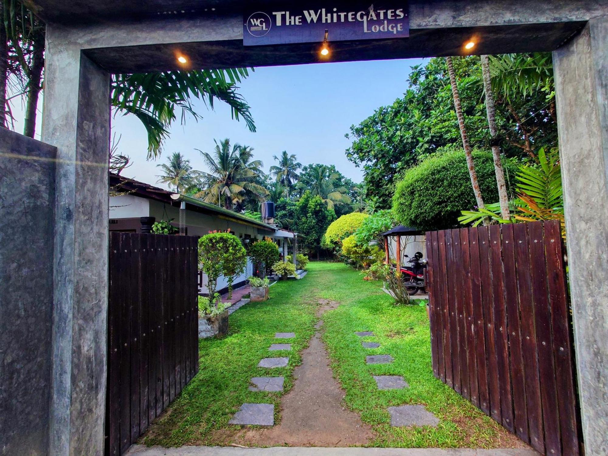 The Whitegates Lodge Weligama Buitenkant foto